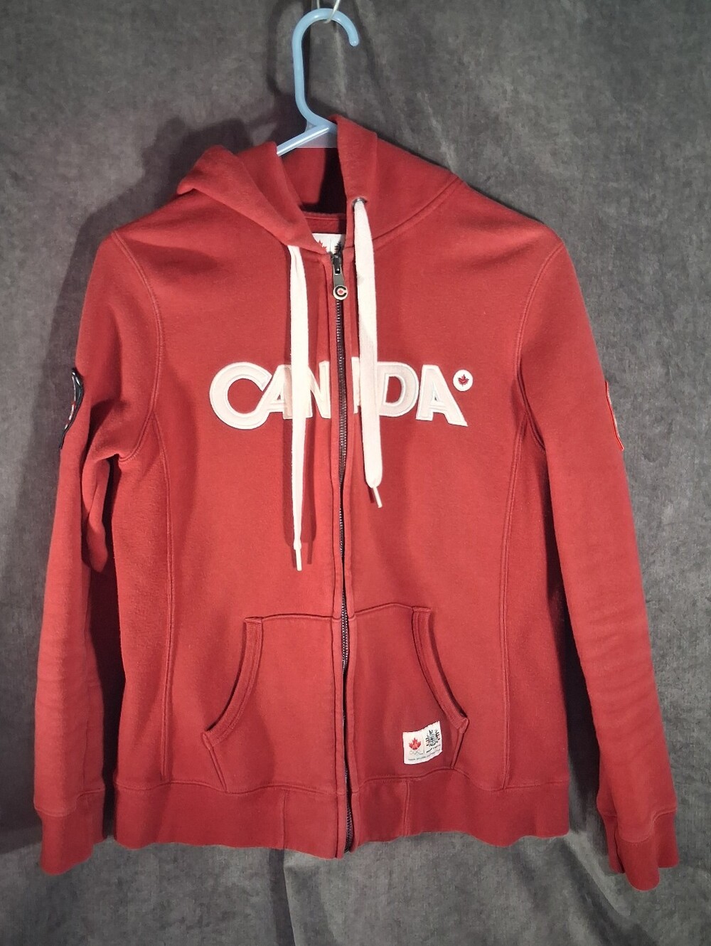 Hudson's Bay Company Team Canada 2010 Vancouver Olympics Red Full Zip Hoodie G M